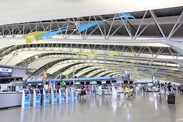 【関西国際空港第1ターミナルビル】写真提供：新関西国際空港株式会社